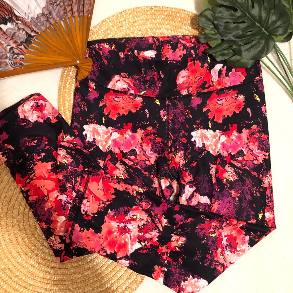Fabletics Salar Capri Floral Leggings